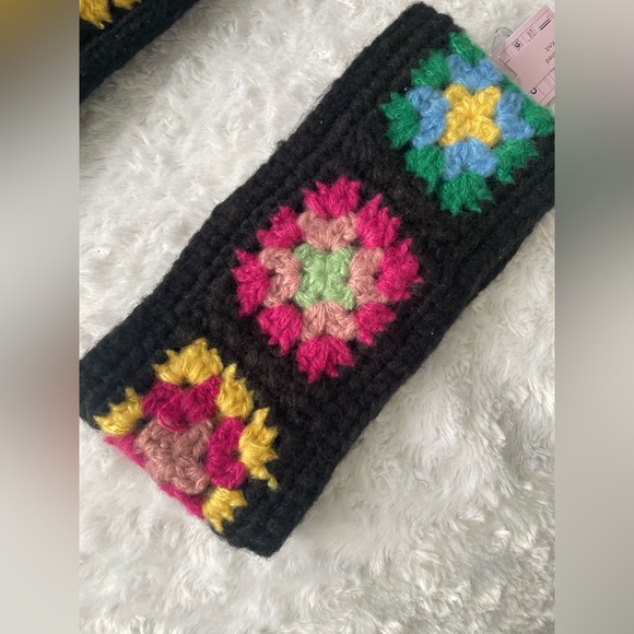 NWT Colorful Crochet Headband and Mittens Set - Picture 2 of 4
